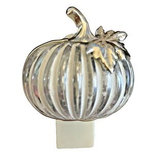 Bath And Body Works Wallflower Plug In Night Light Metallic Pumpkin White/Silver